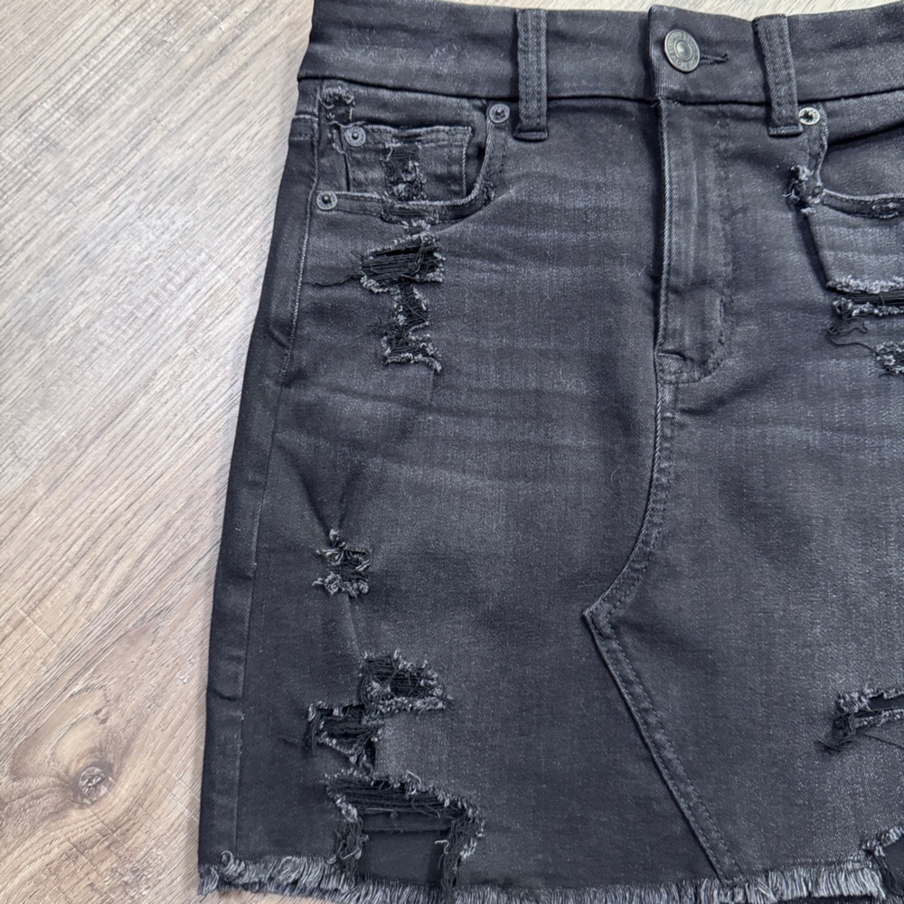 American Eagle Outfitters Black Denim Curvy Hi-Rise Skirt - Size 00 Regular - Picture 5 of 10